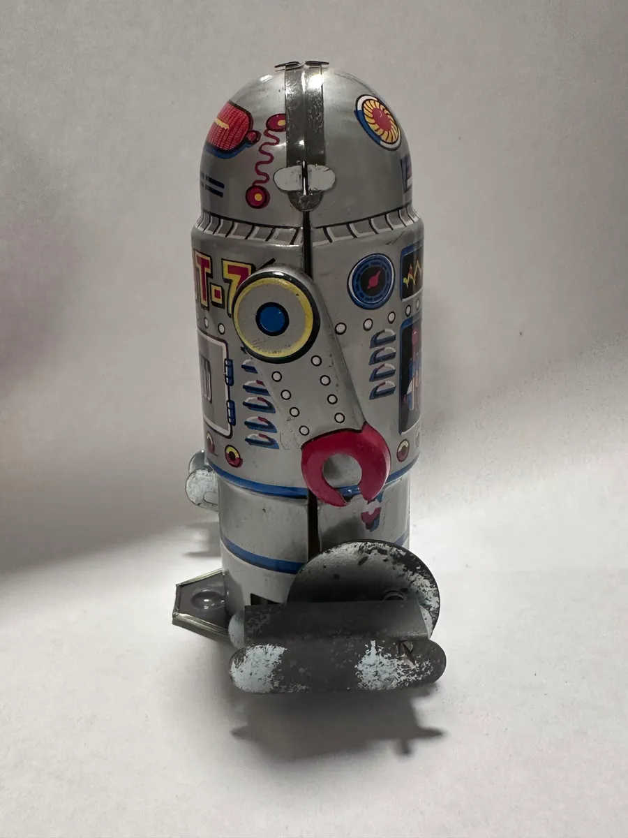 Vintage Robot-7 Mechanical Walking Tin Wind-Up Robot with Original Box, Taiwan 5
