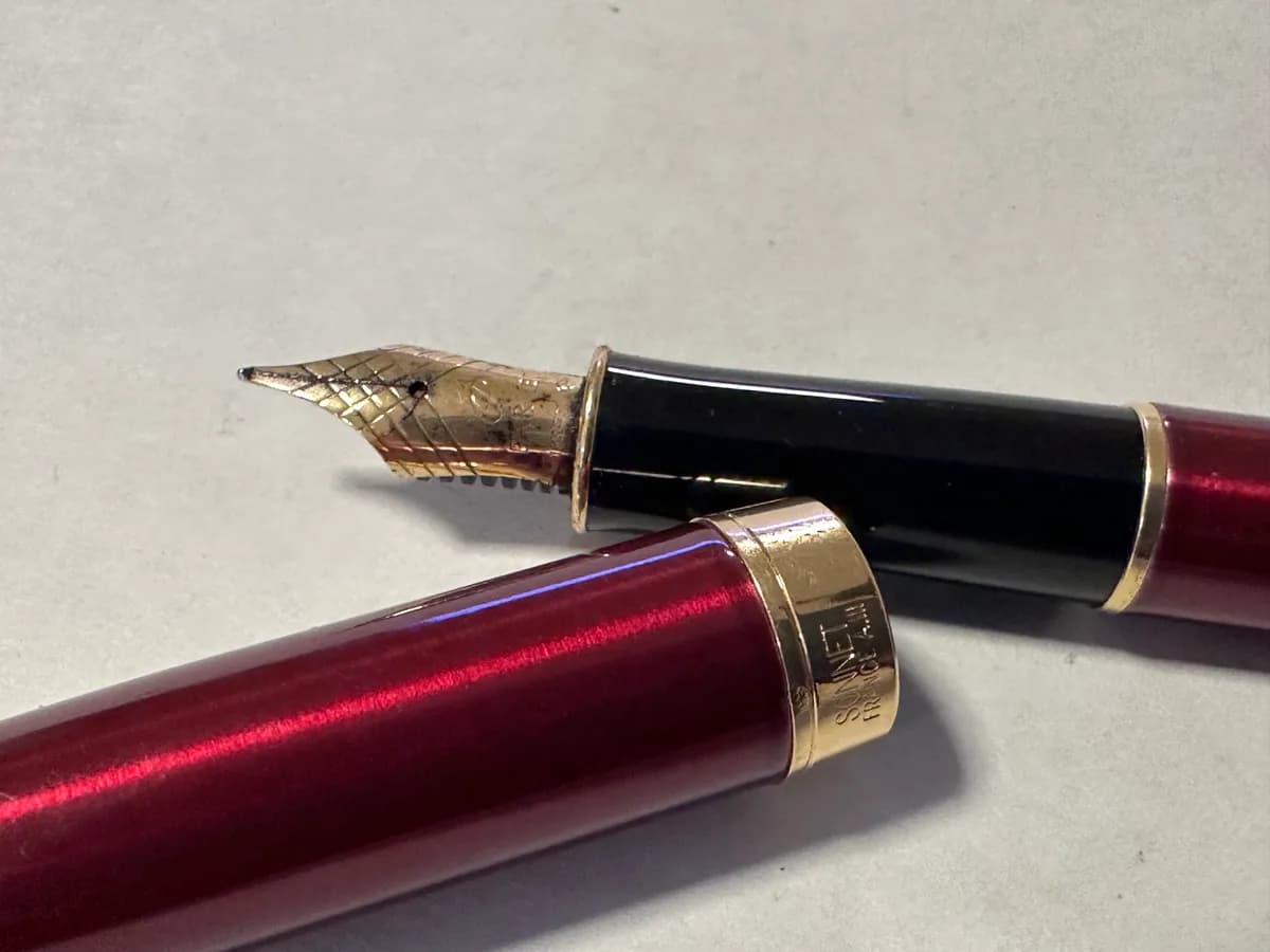 Parker Sonnet Fountain Pen, Made in France, 18K (750) Gold Nib, Red Lacquer 4