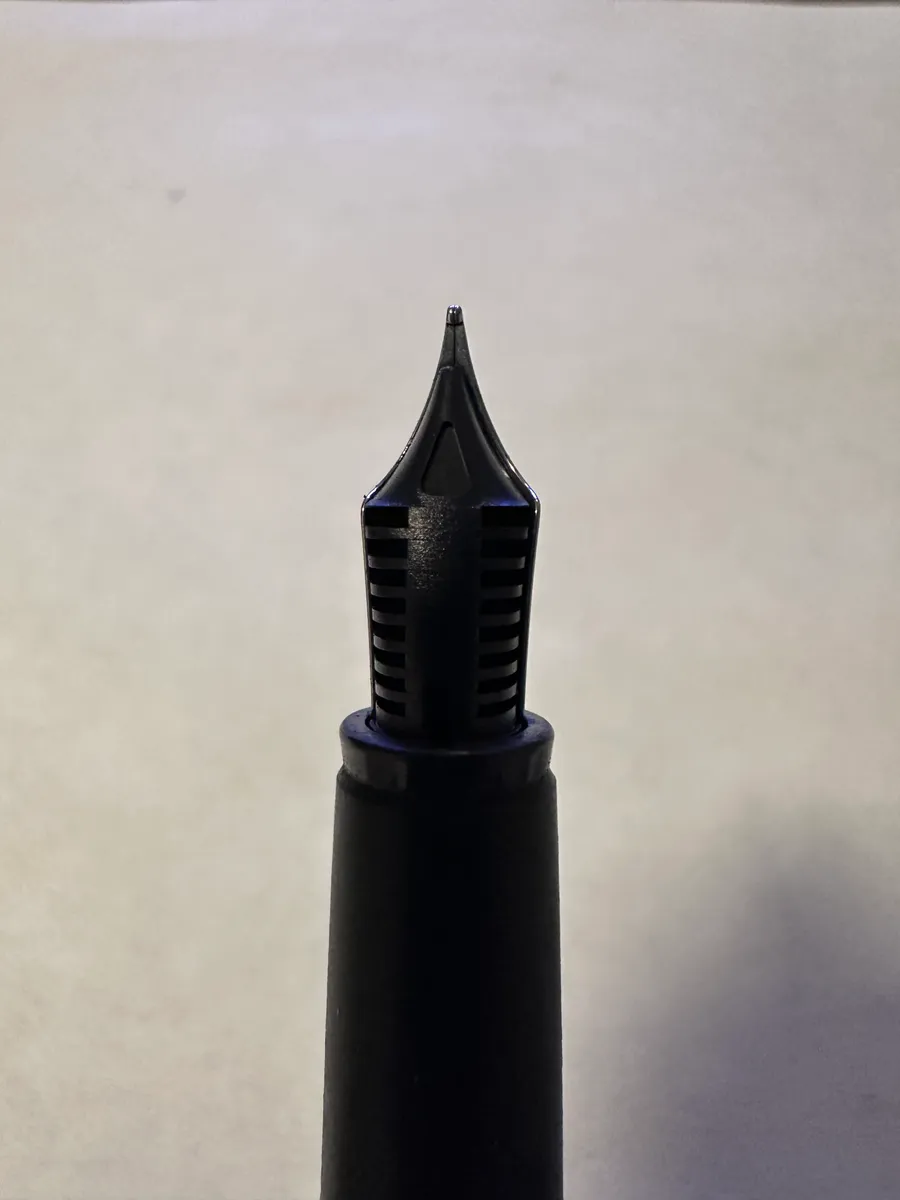 Parker Frontier Fountain Pen - Green Barrel 7