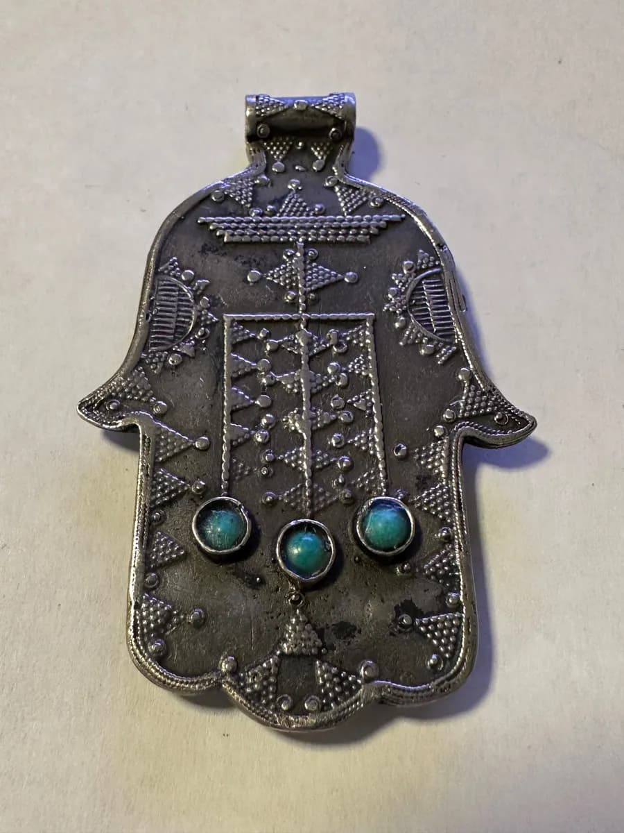 Middle Eastern Hamsa hand pendant 2