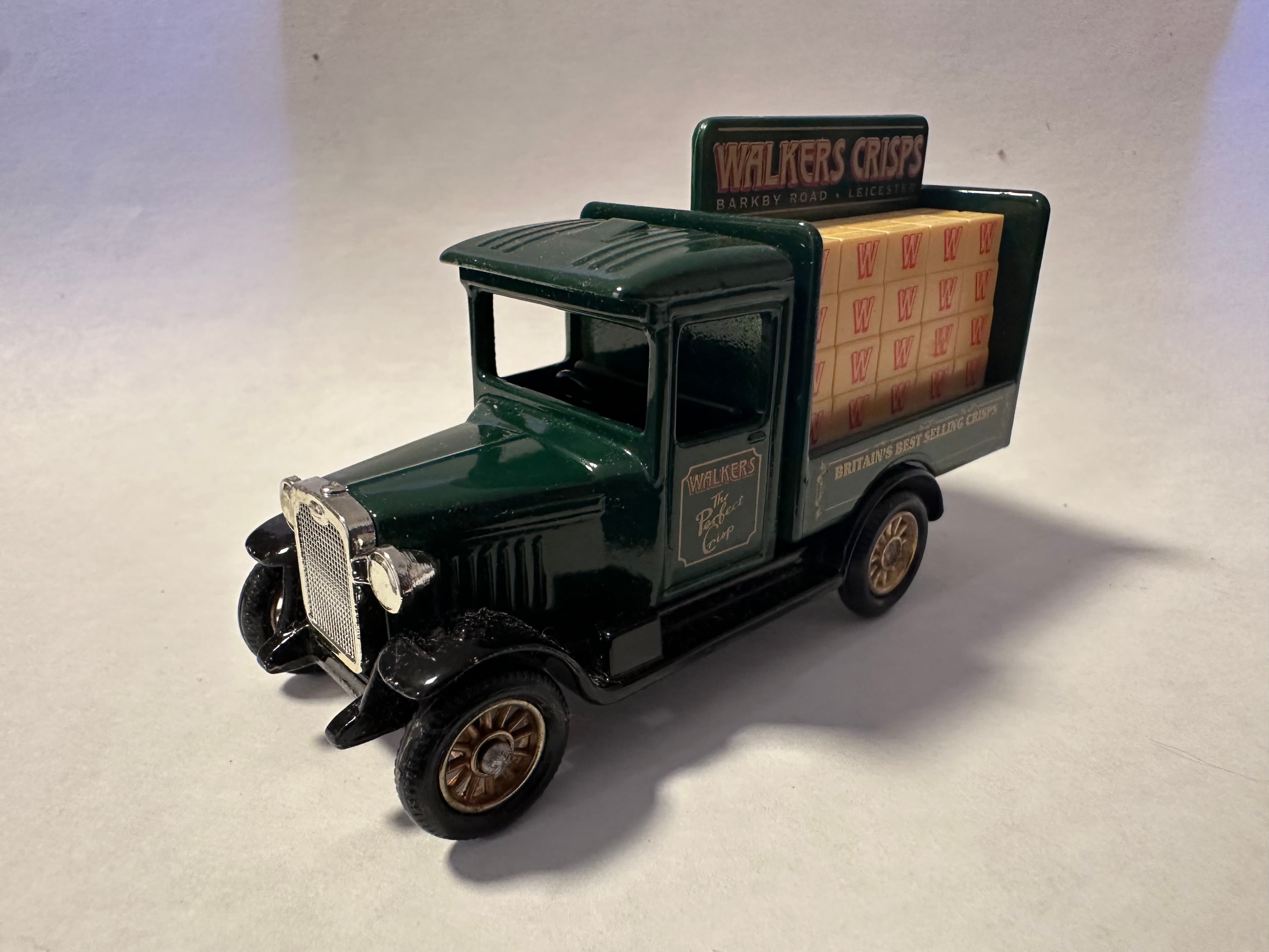 Lledo Days Gone diecast delivery van - Walkers Crisps 3