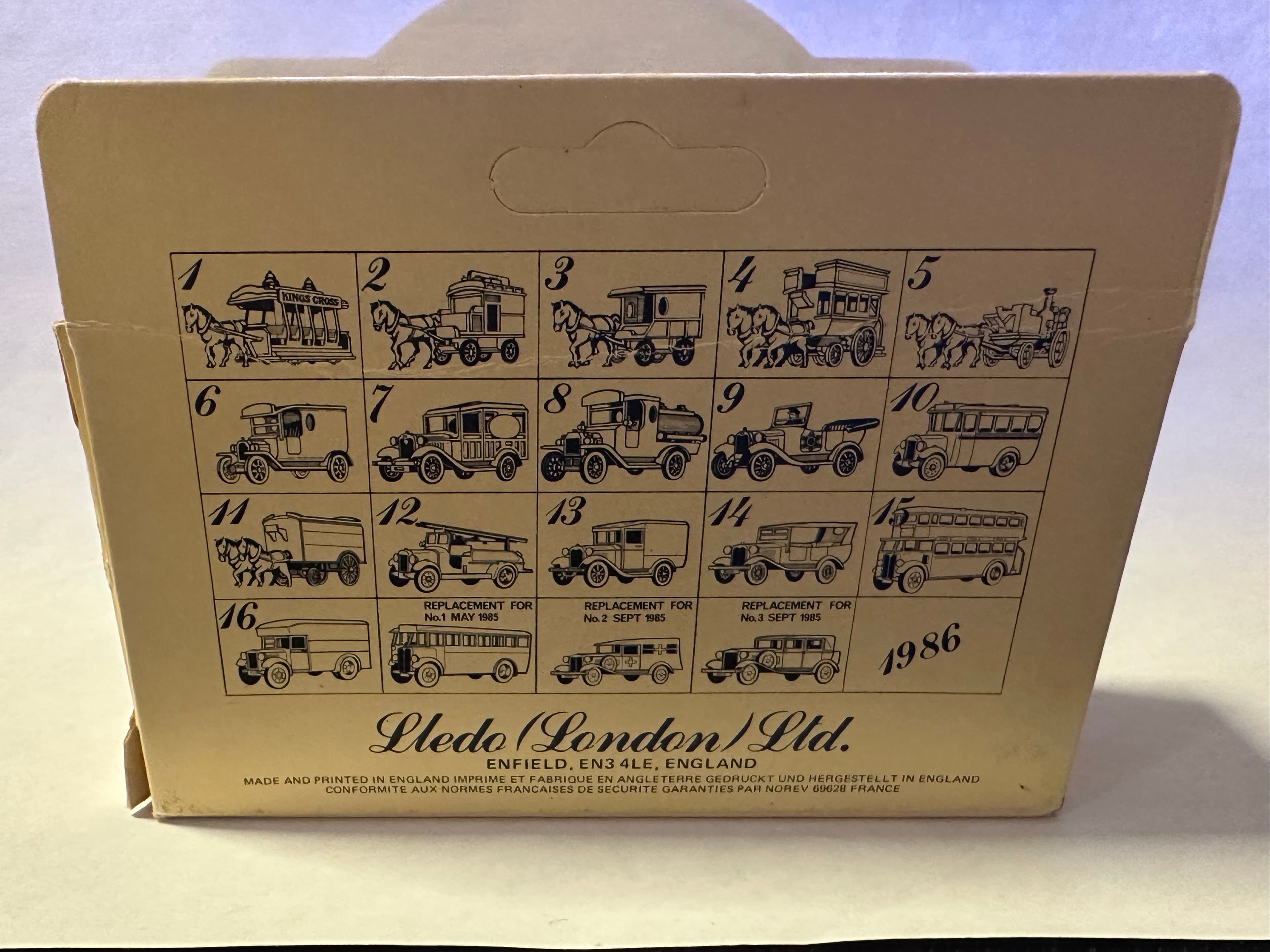 Lledo Days Gone diecast delivery van - Walkers Crisps 2