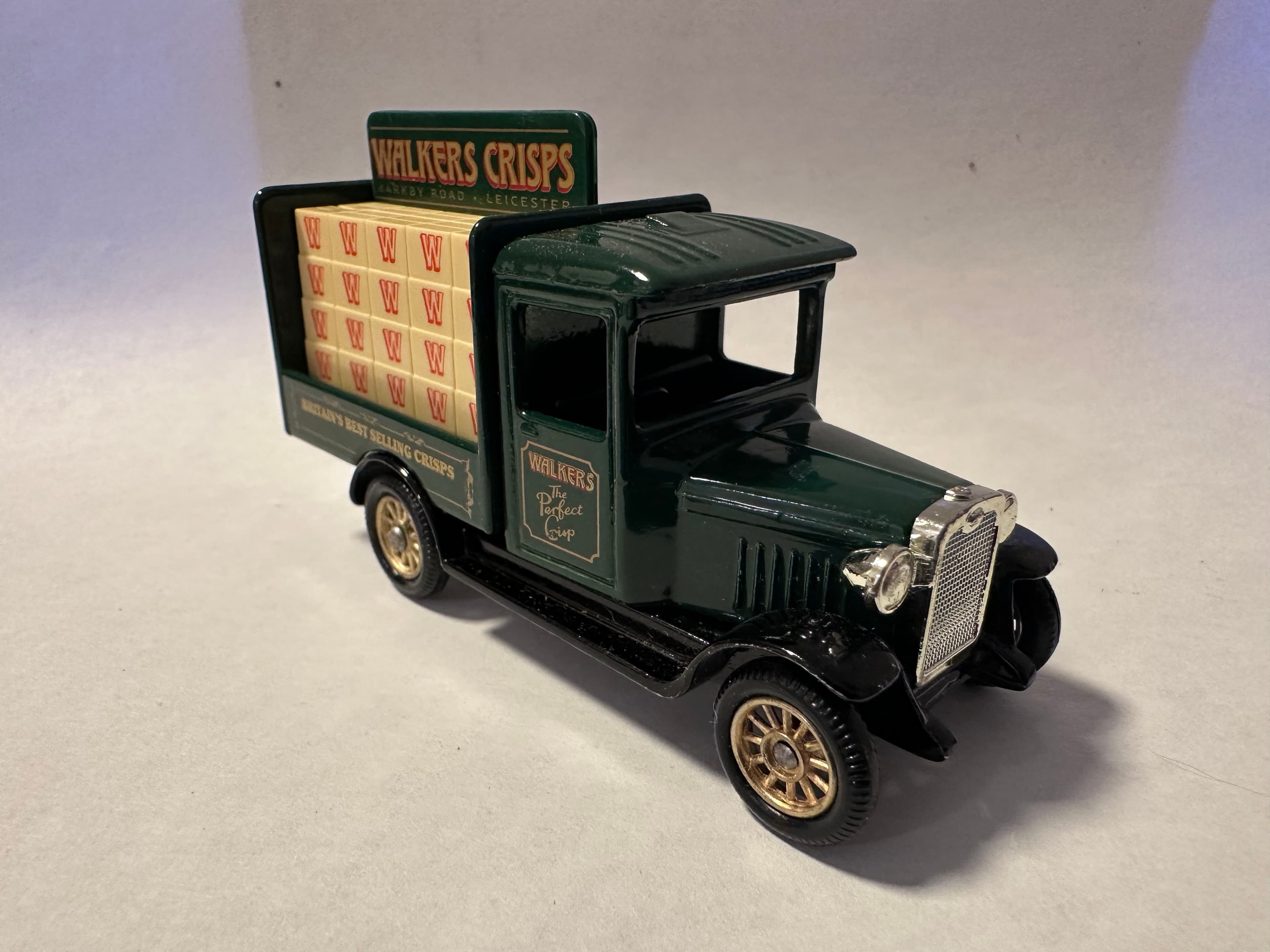 Lledo Days Gone diecast delivery van - Walkers Crisps 4