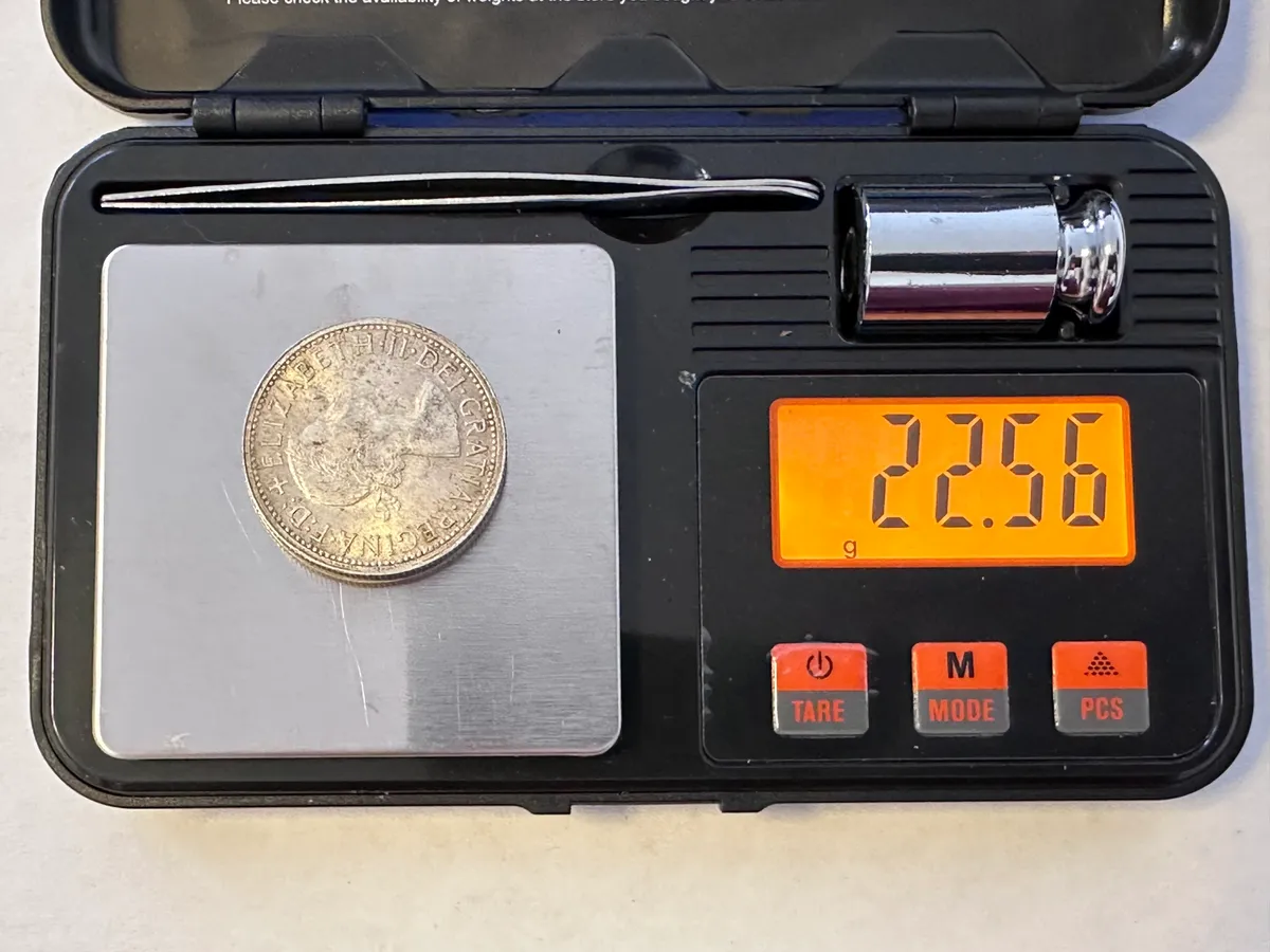 1954 Australia Florin (Two Shillings) - 50% Silver Coin – Kangaroo & Emu 3