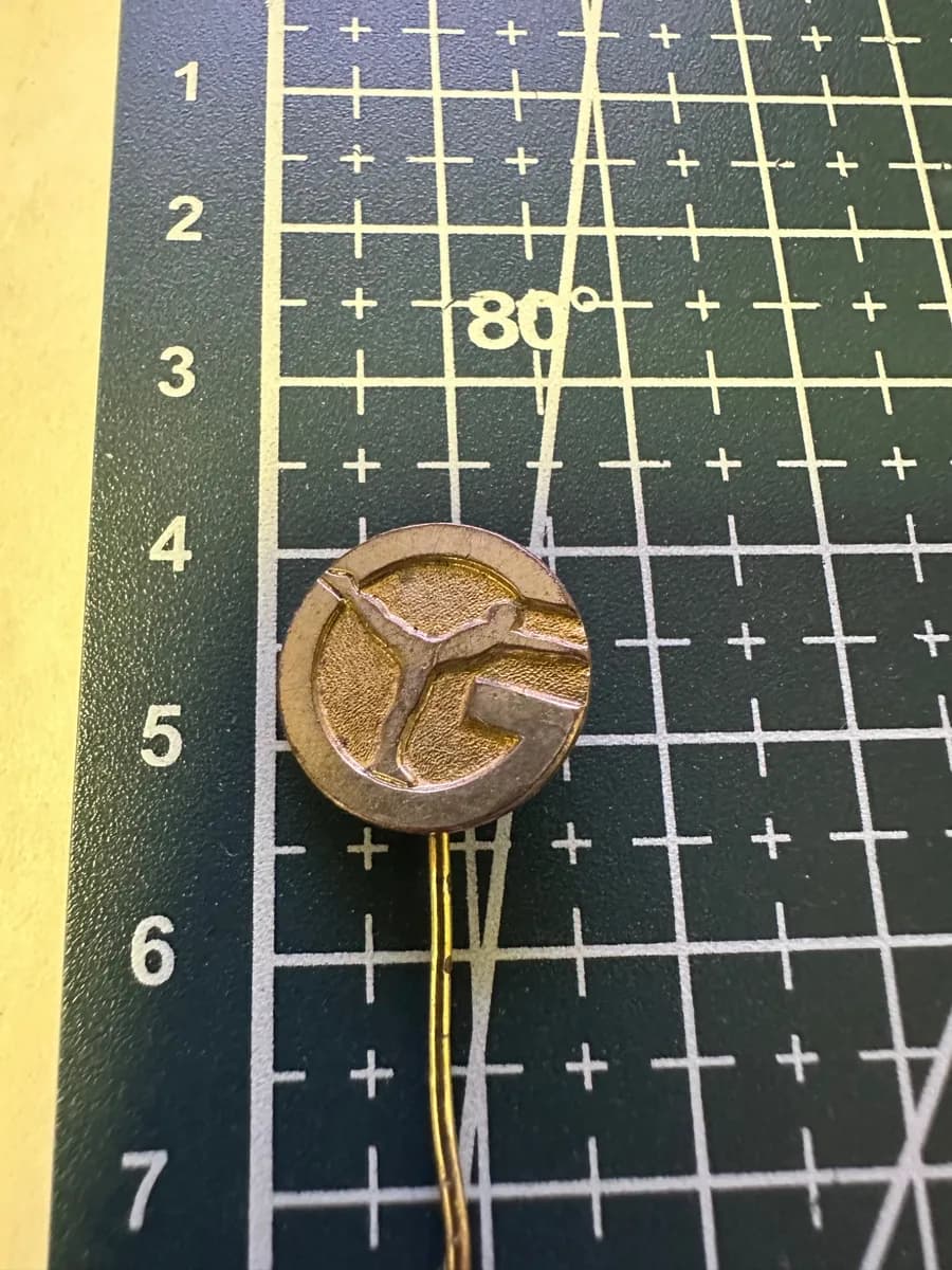 Vintage Figure Skating Sports Stick Pin 2