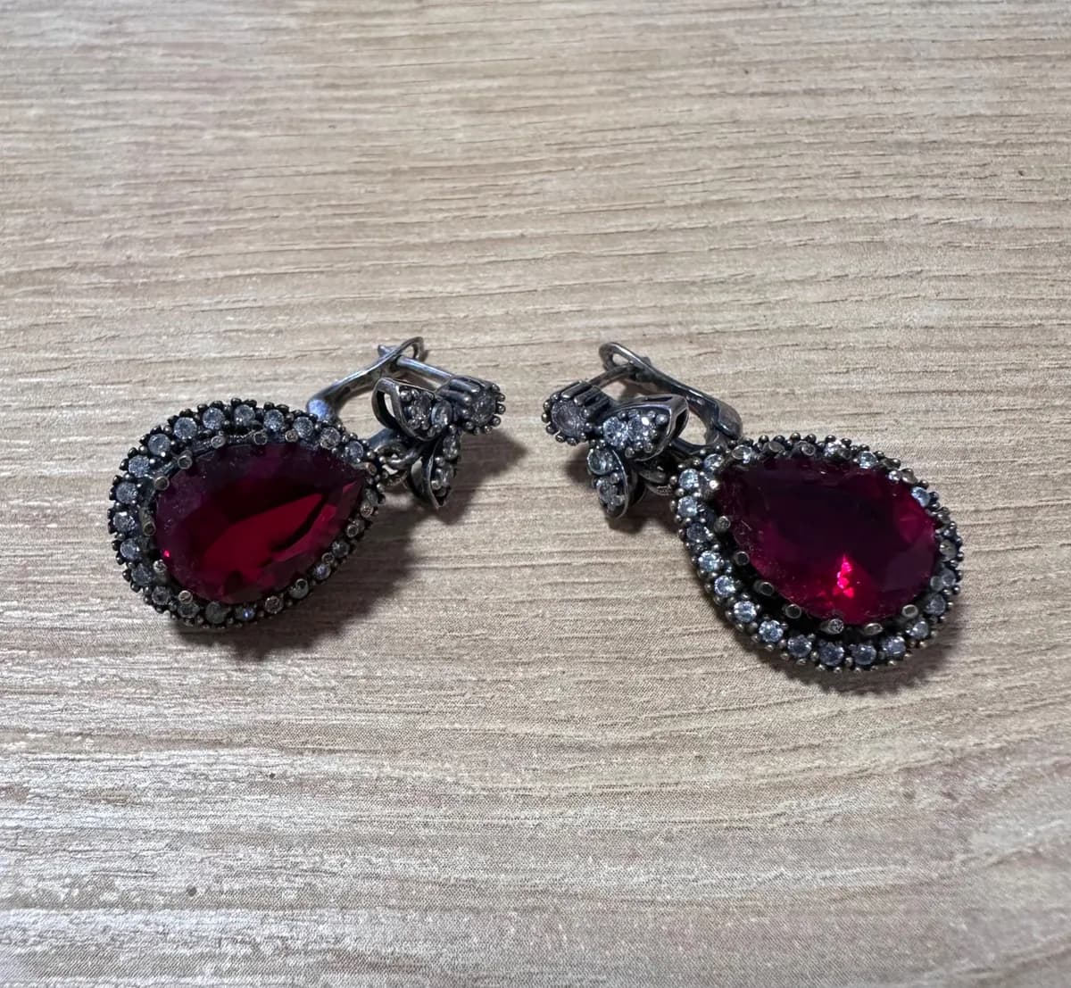 Vintage Style 925 Sterling Silver Pear Red Gemstone Dangle Earrings