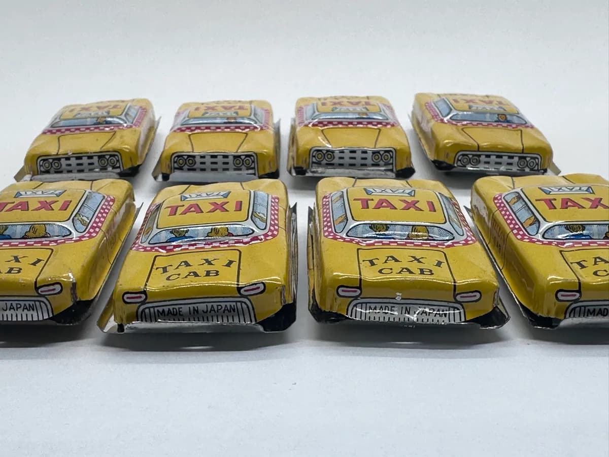 Vintage 1960s Japanese Tin Litho Yellow Cab Taxi Toy Car, Made in Japan 3