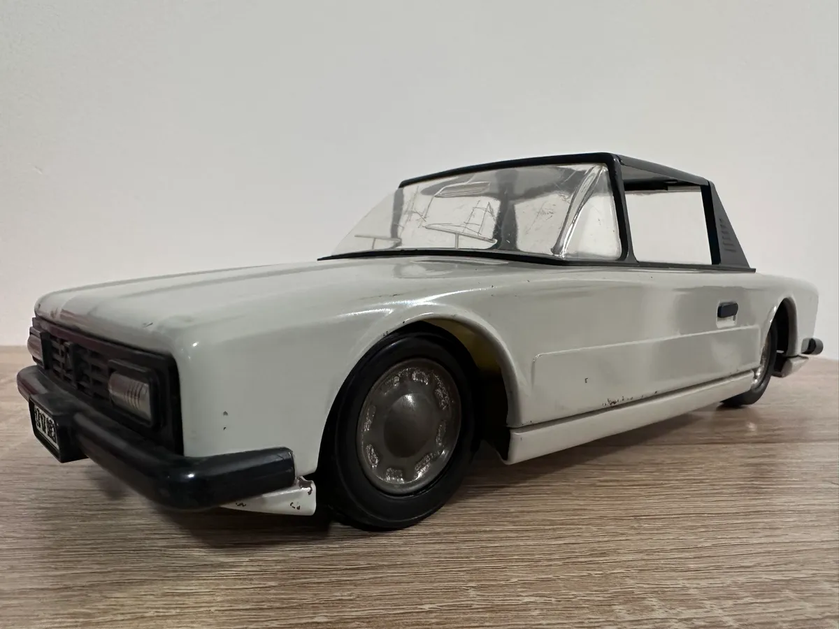Rare Vintage USSR Toy Car: Len 17-17 Chaika Tin & Plastic Model (c. 1970s/80s) 2