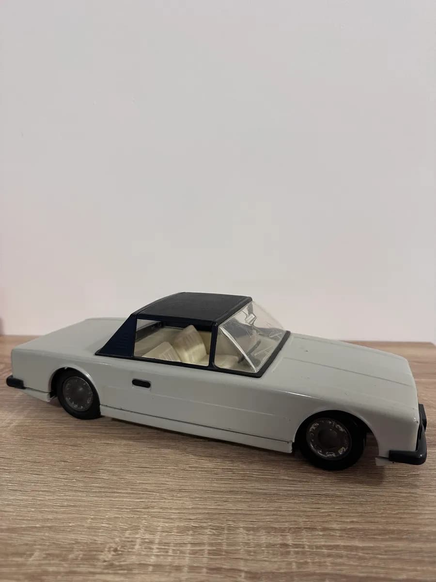 Rare Vintage USSR Toy Car: Len 17-17 Chaika Tin & Plastic Model (c. 1970s/80s) 3