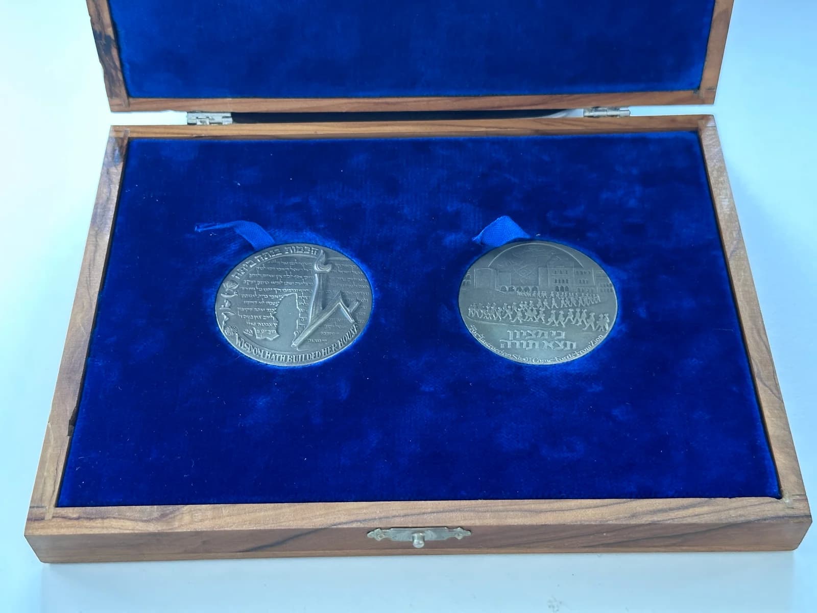 Hebrew University of Jerusalem 50th Jubilee 1925-1975 Silver State Medal Set in Olive Wood Box