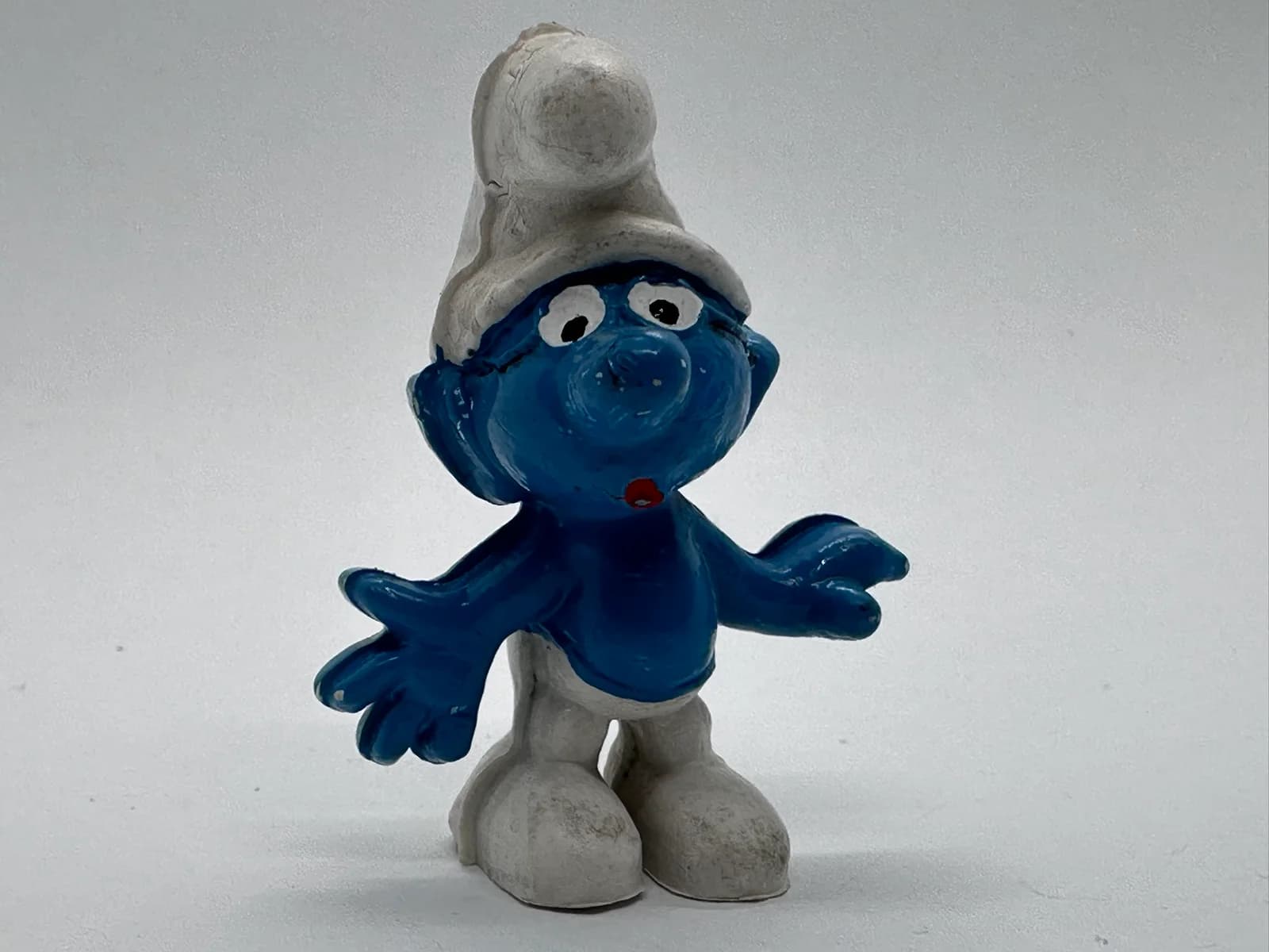 Vintage Schleich Smurf with Open Arms - Peyo W. Germany PVC Figure