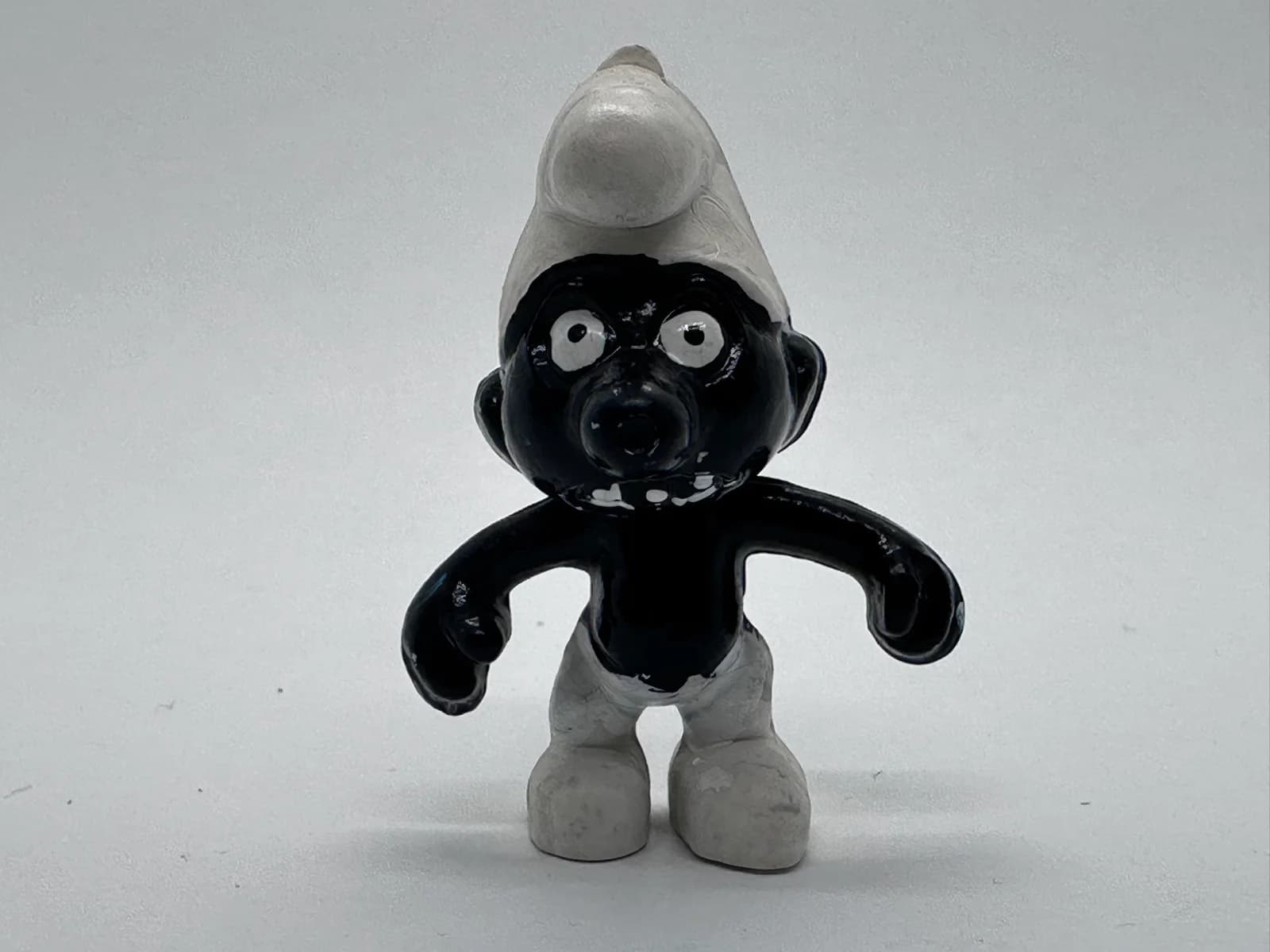 Vintage Schleich Angry Black Smurf 20007 - White Eyes Version (No. 2) - Peyo W. Germany