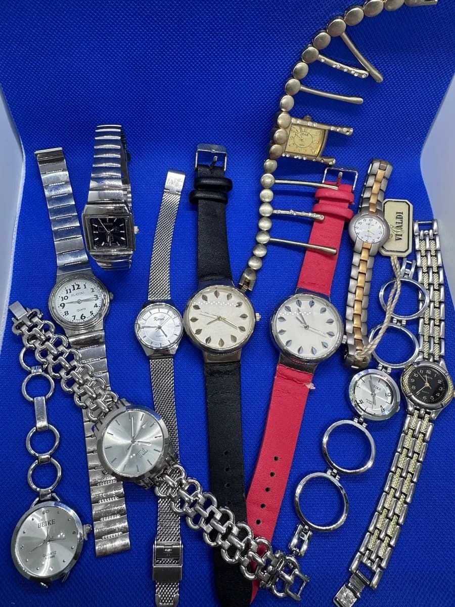 Lot of 11 Ladies Fashion Watches incl. Vivaldi New with Tag, LEKE, Beike, Koral, Geneva, Untested