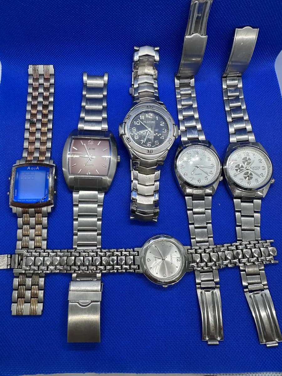 Lot of 10 Men's Quartz Watches incl. Matching Latos Pair, Geneva Ana-Digi, Formula 1, AQUA, Untested